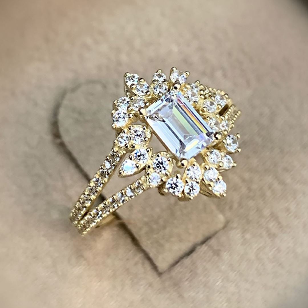 Altın Baget Taşlı Yüzük Y00713