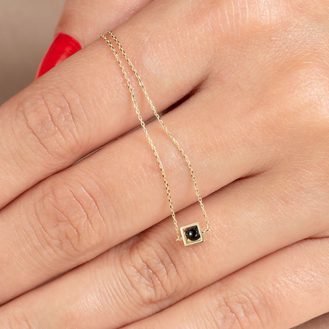 Gravity Küp Onix Altın Bileklik PI0147