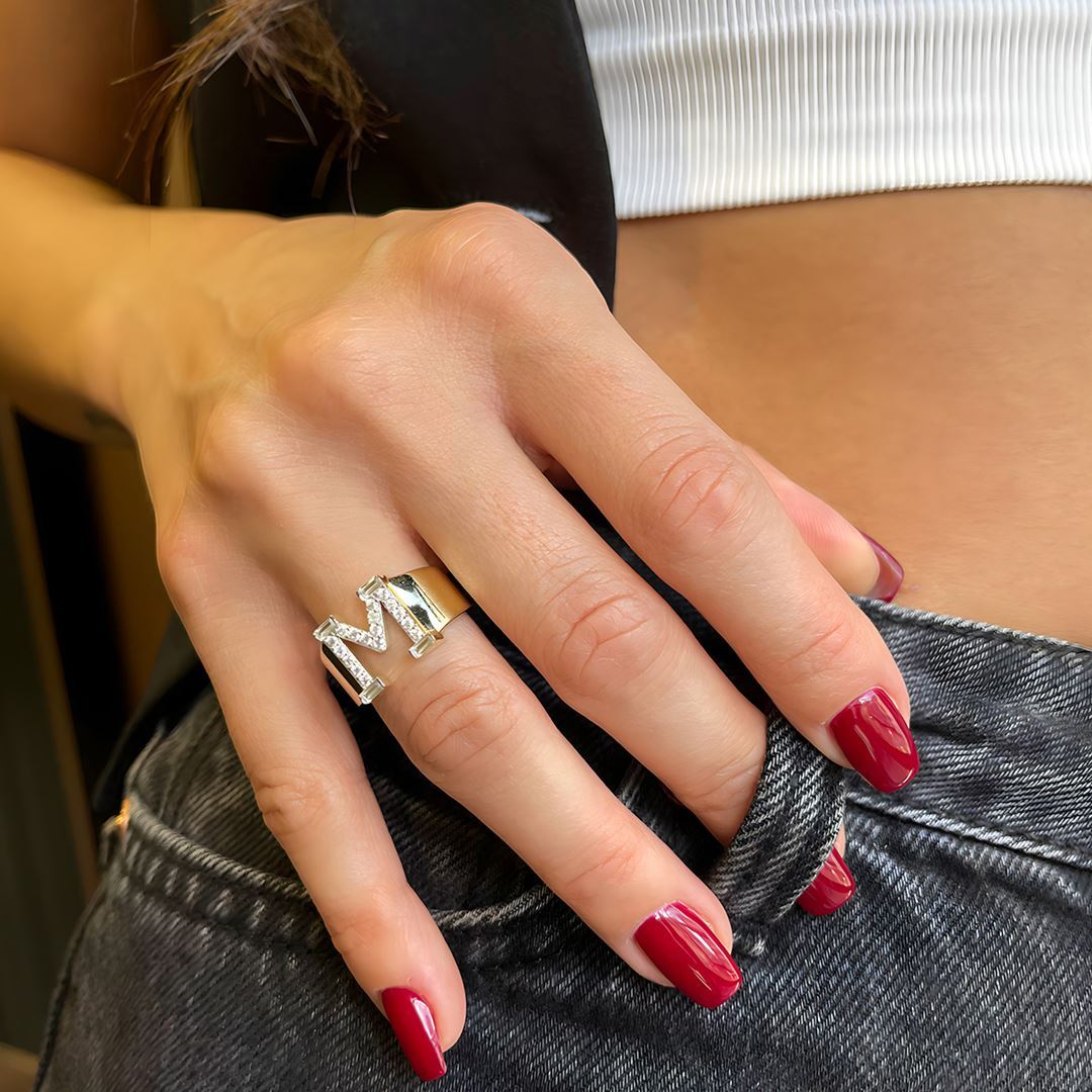 Mini Baget Altın Taş Harf Yüzük A0033