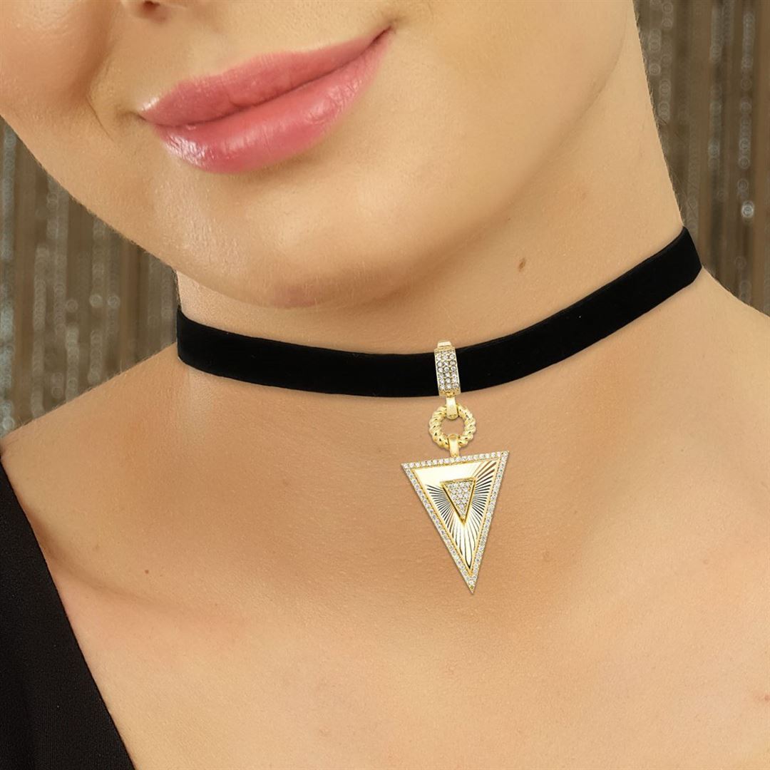 Kalemli Piramit Kolye Ucu Charm CA0005