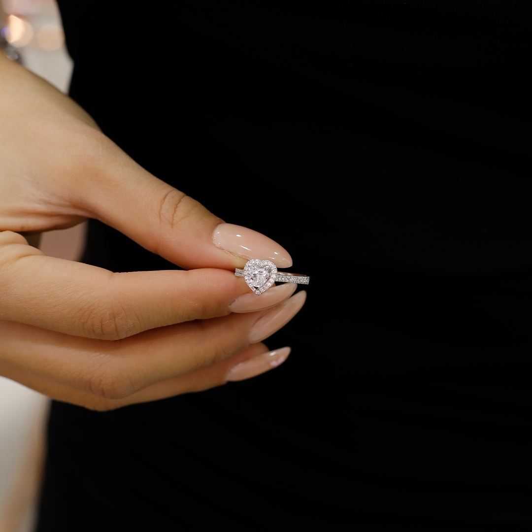 Beyaz Altın Tektaş Kalp Yüzük AA0026