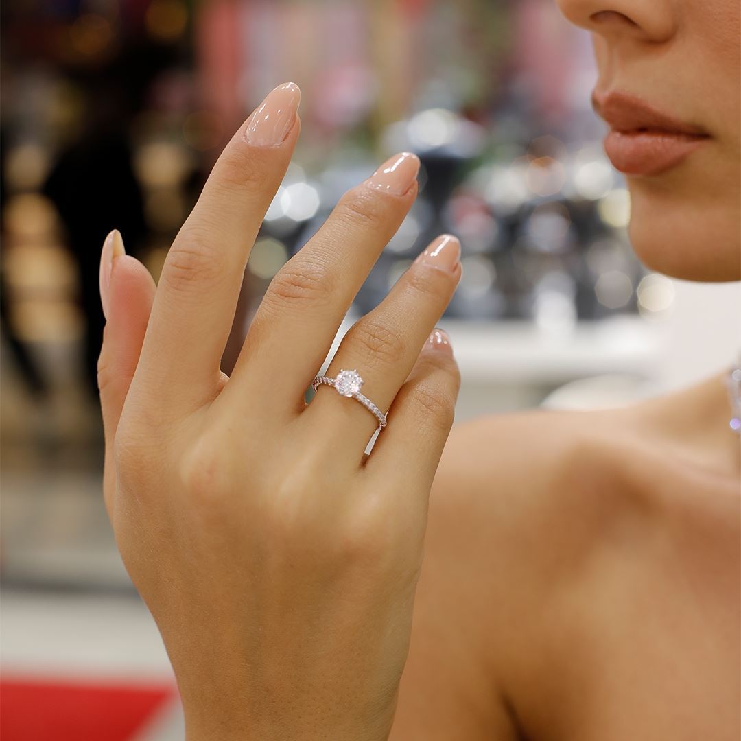 Beyaz Altın Taşlı 6 Tırnak Tektaş Yüzük AA0025