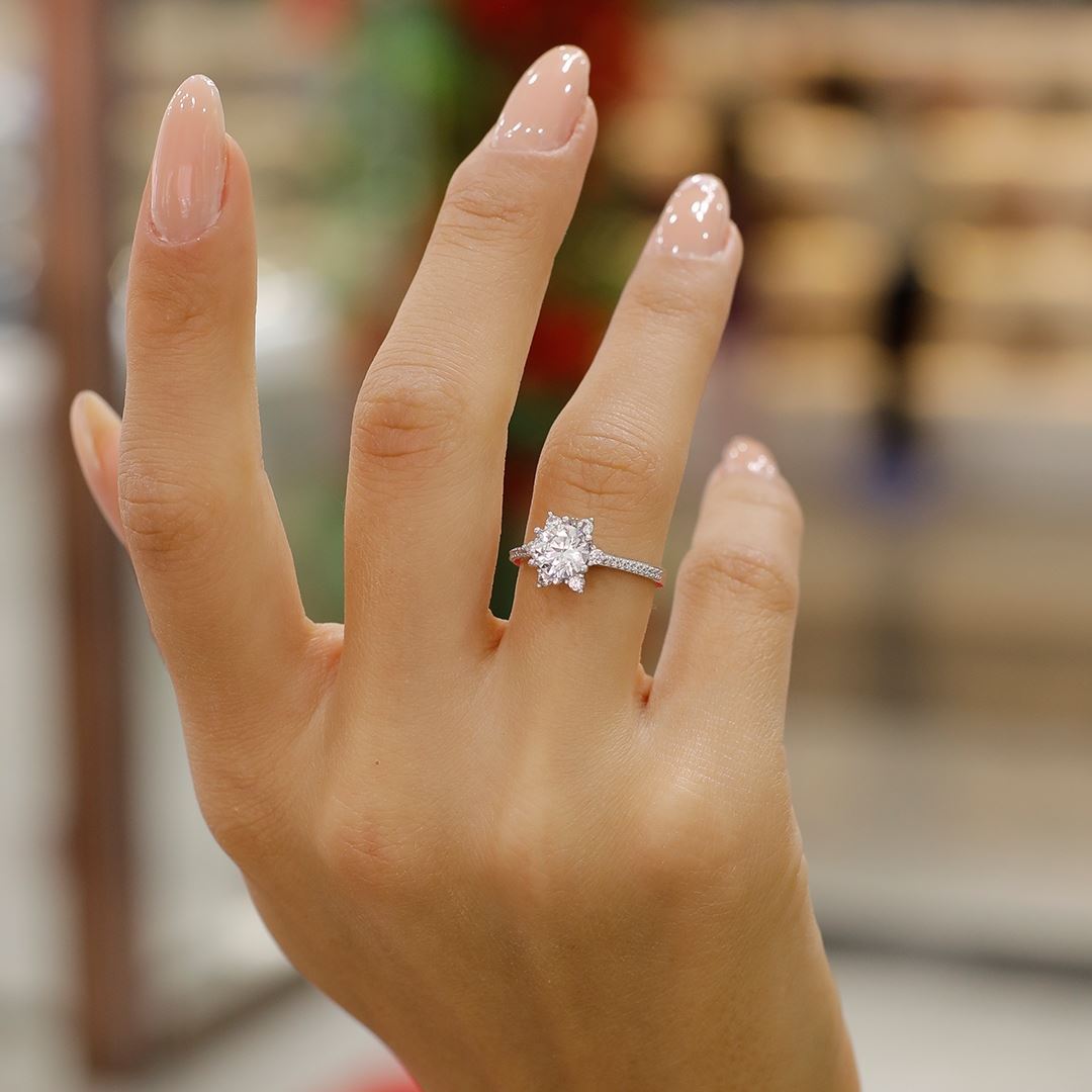 Beyaz Altın Taşlı Lotus AA0024