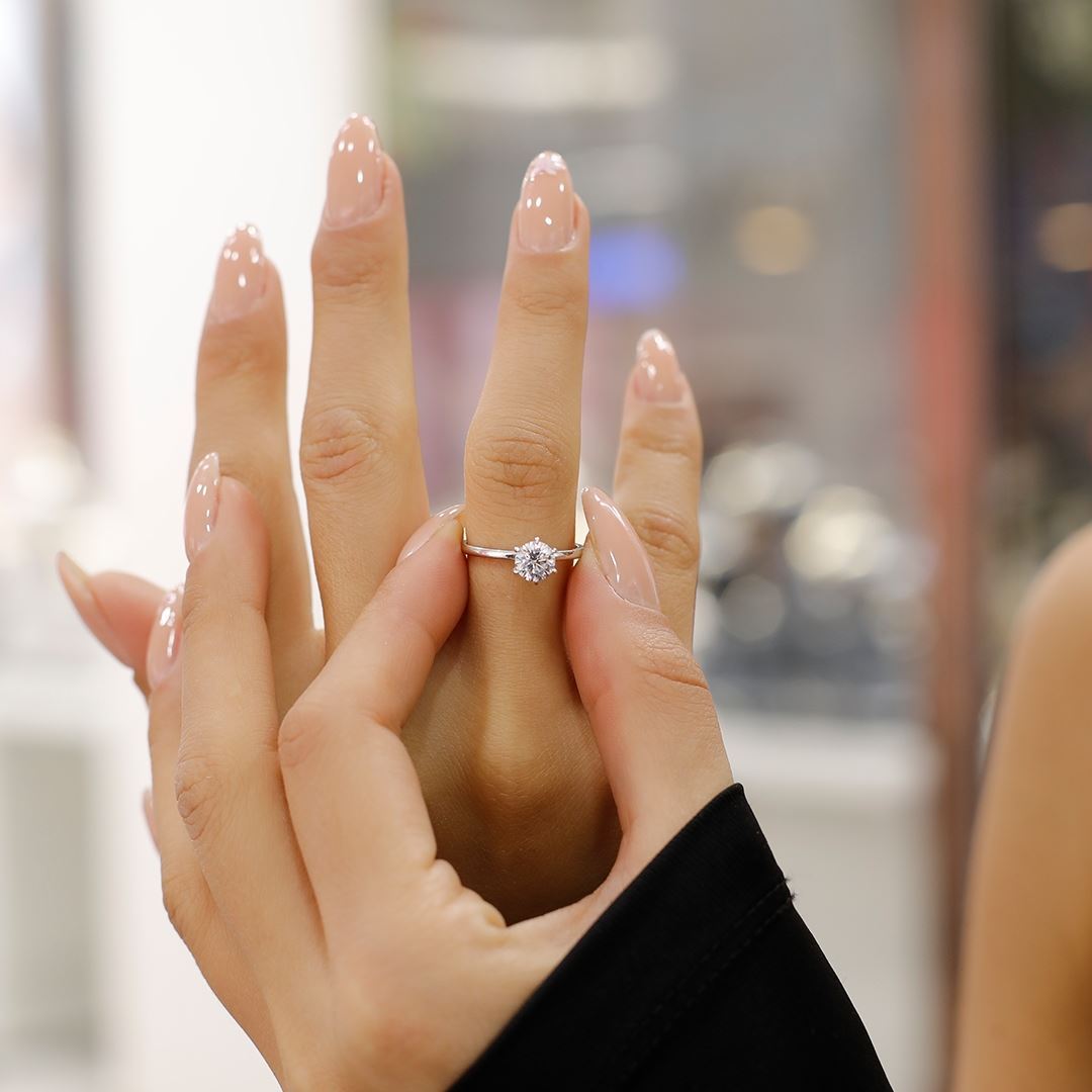 Beyaz Altın Tektaş 6 Tırnak AA0023