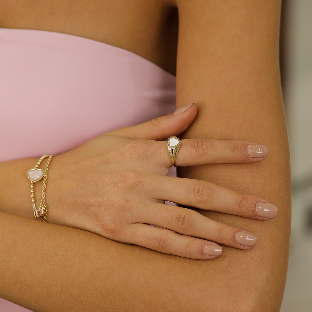 Beyaz Mineli Kalpli Yüzük B0045