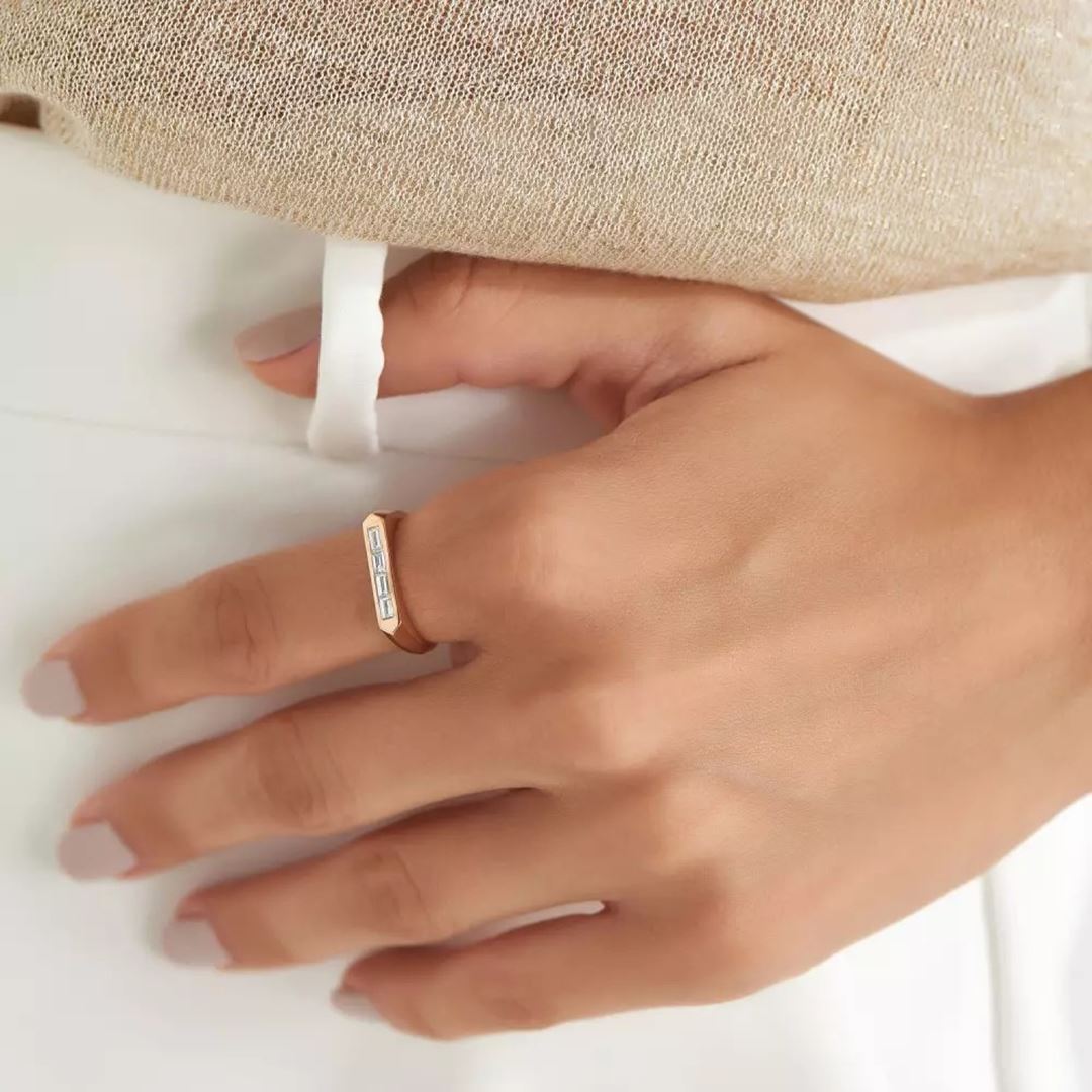 Cross Baget Kesim Pırlanta Taşlı Rose Altın Yüzük