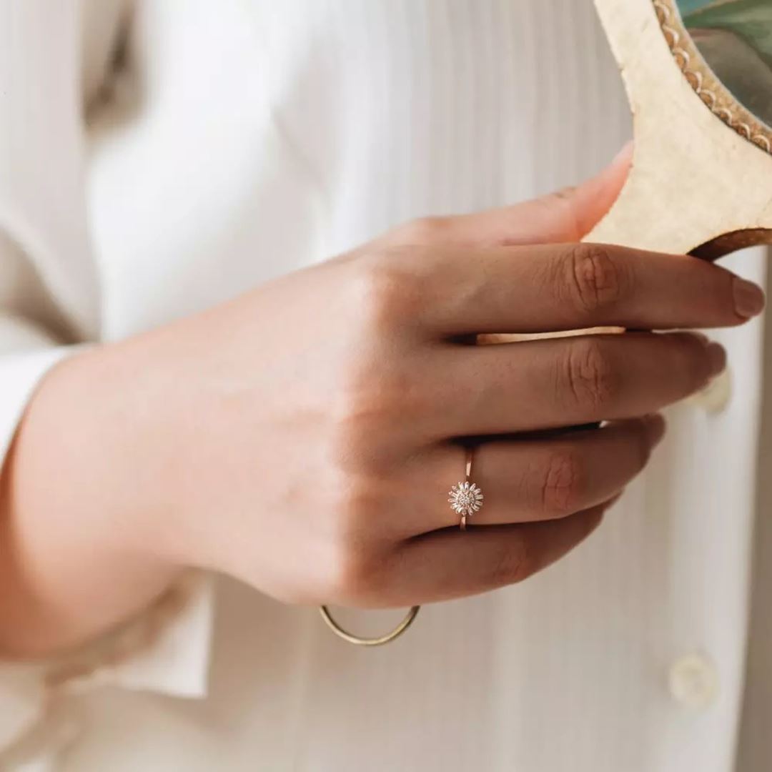 Shiny Baget Kesim Pırlanta Taşlı Rose Altın Yüzük