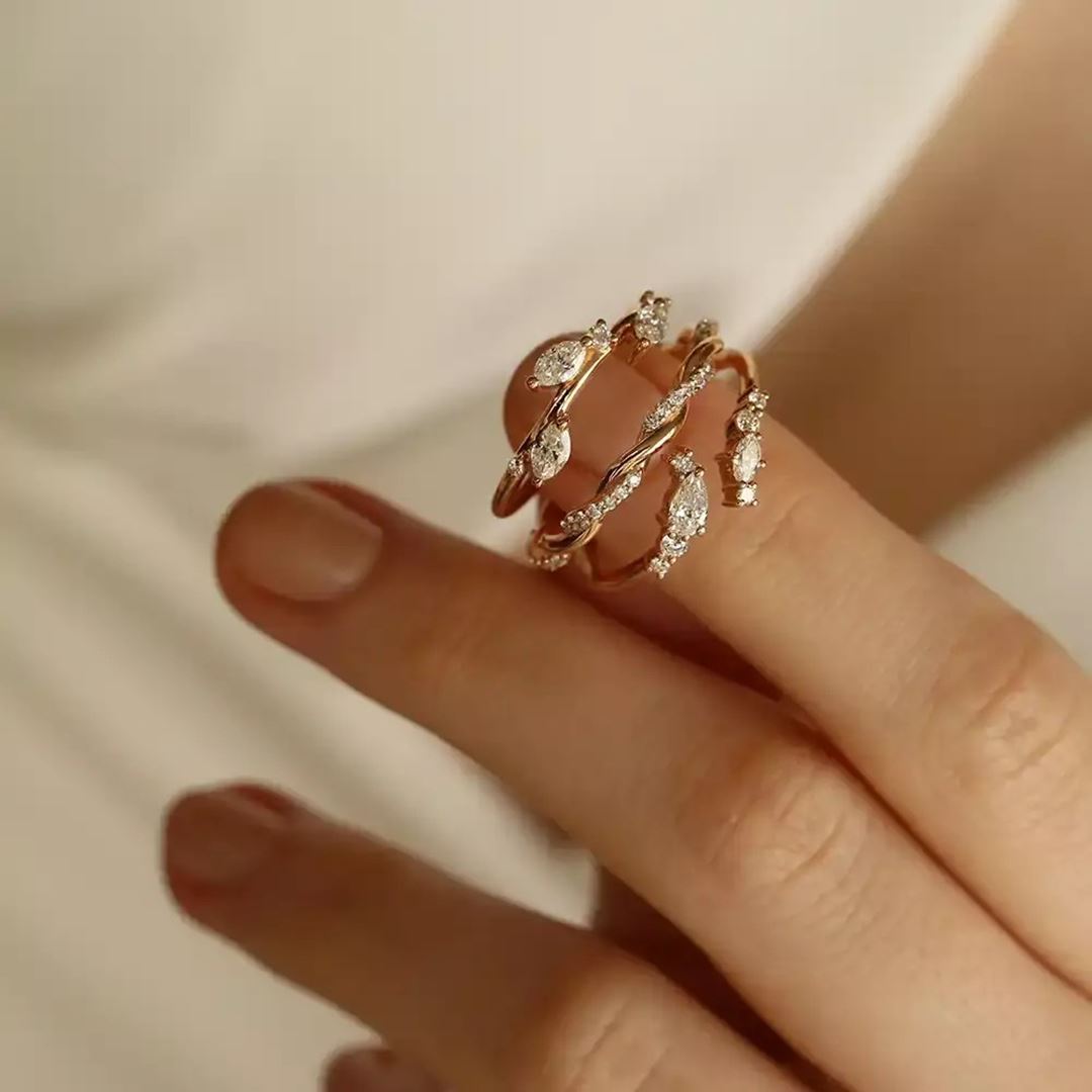 Seren Pırlanta Taşlı Rose Altın Sarmal Yüzük