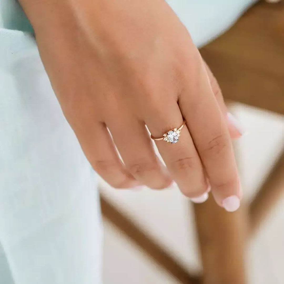 0.81 CT Light Blue Safir ve Pırlanta Taşlı Rose Altın Yüzük