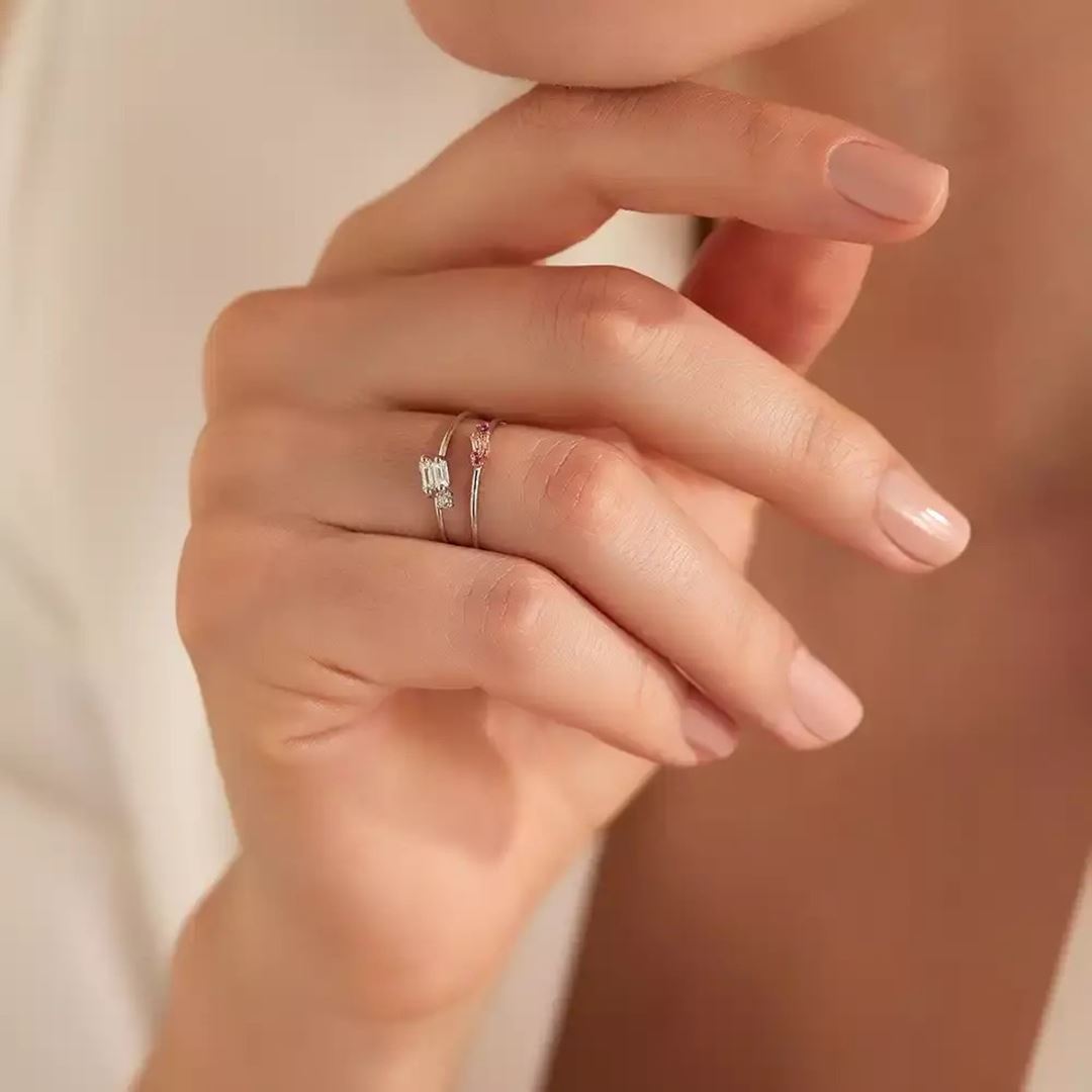 Seed 0.07 CT Pink Safir ve Baget Pırlanta Taşlı Yüzük