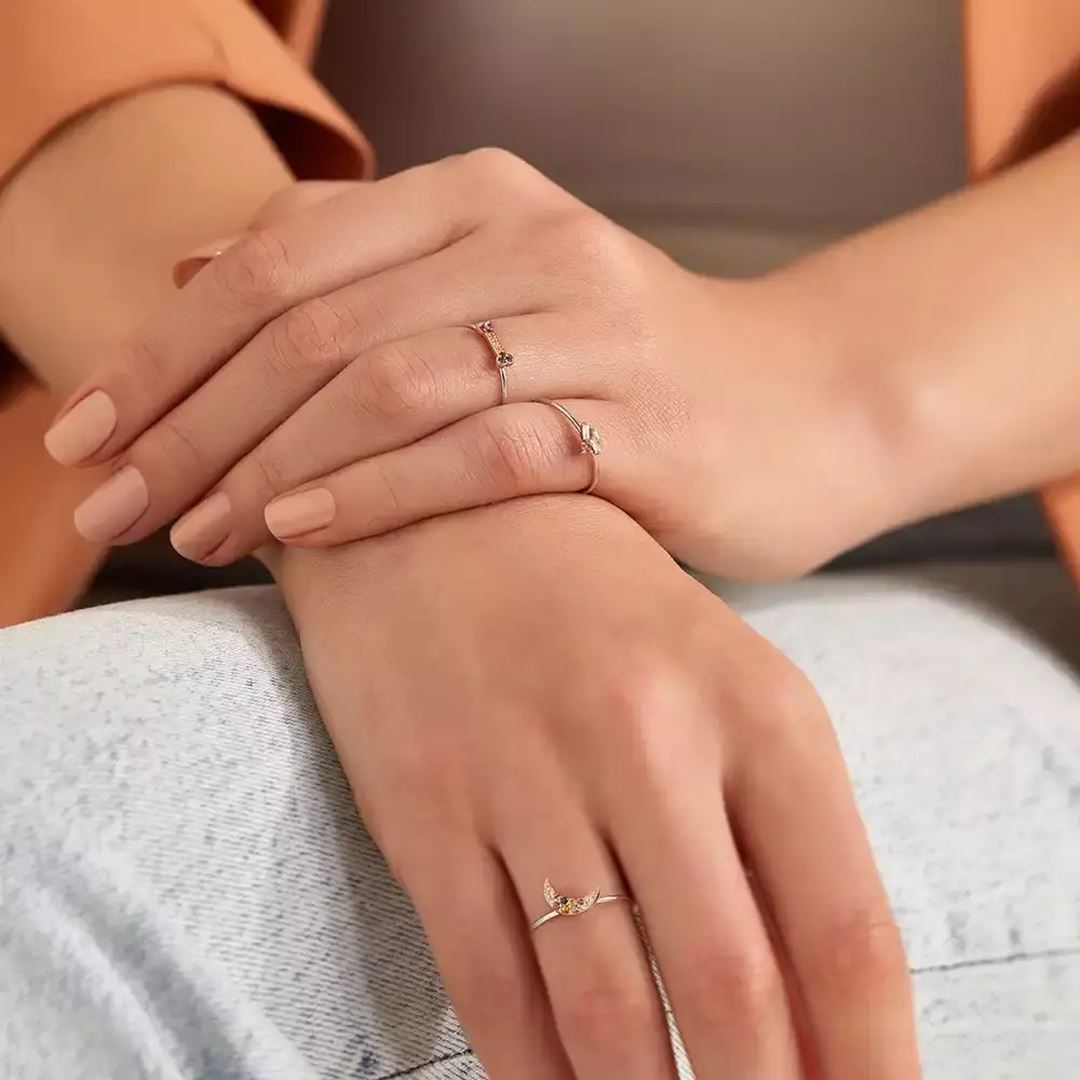 Seed 0.10 CT Pink Safir ve Baget Pırlanta Taşlı Yüzük