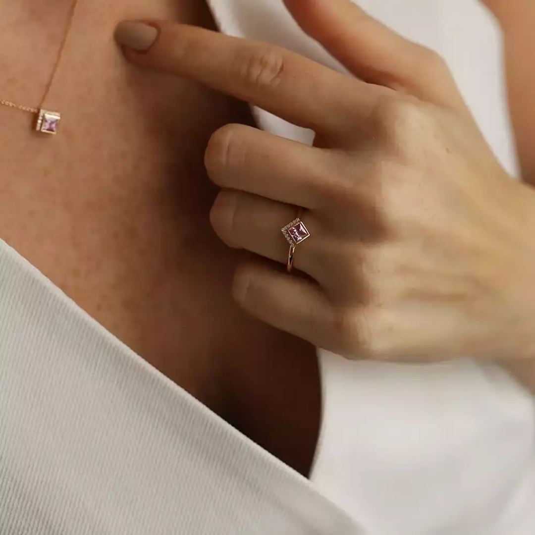 Kyra 0.44 CT Pink Safir ve Pırlanta Taşlı Rose Altın Yüzük