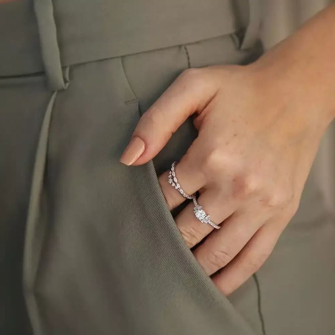 Pırlanta Taşlı Beyaz Altın Yüzük