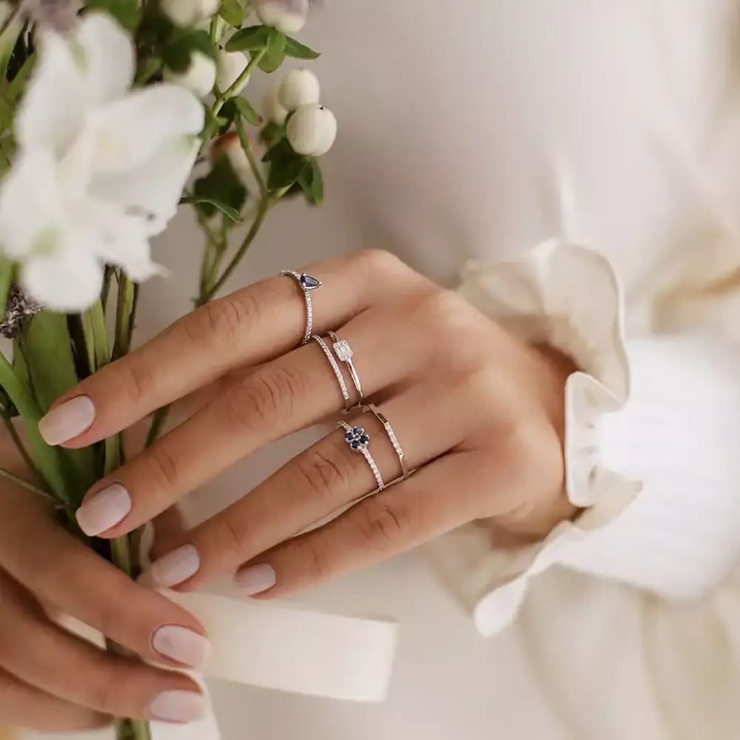 0.20 CT Baget Pırlanta Taşlı Yarımtur Çift Sıra Yüzük