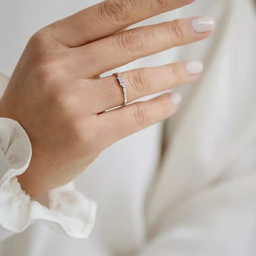 0.19 CT Baget Pırlanta Taşlı Beyaz Altın Yüzük