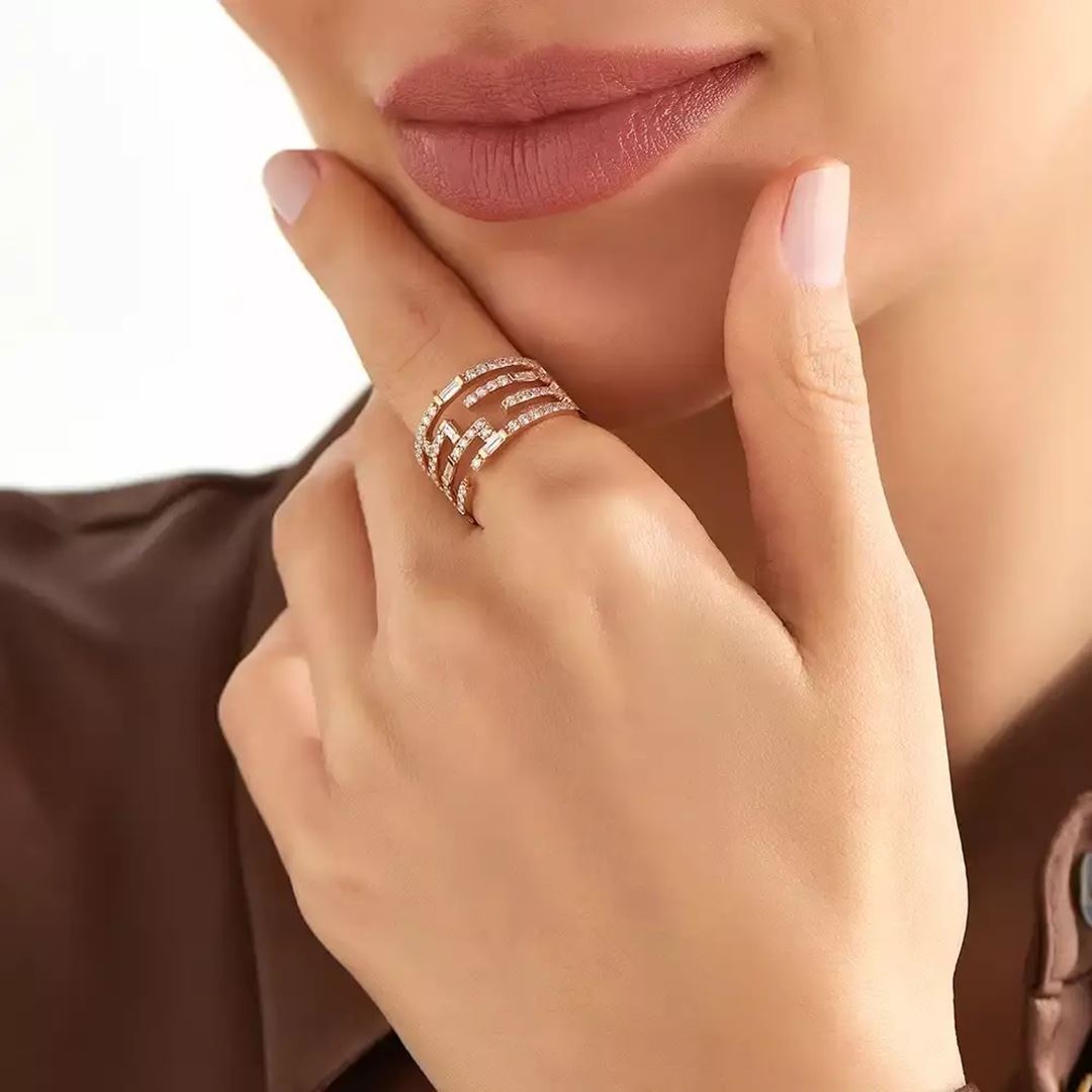 Scrape 0.88 CT Baget Kesim Pırlanta Taşlı Rose Altın Yüzük