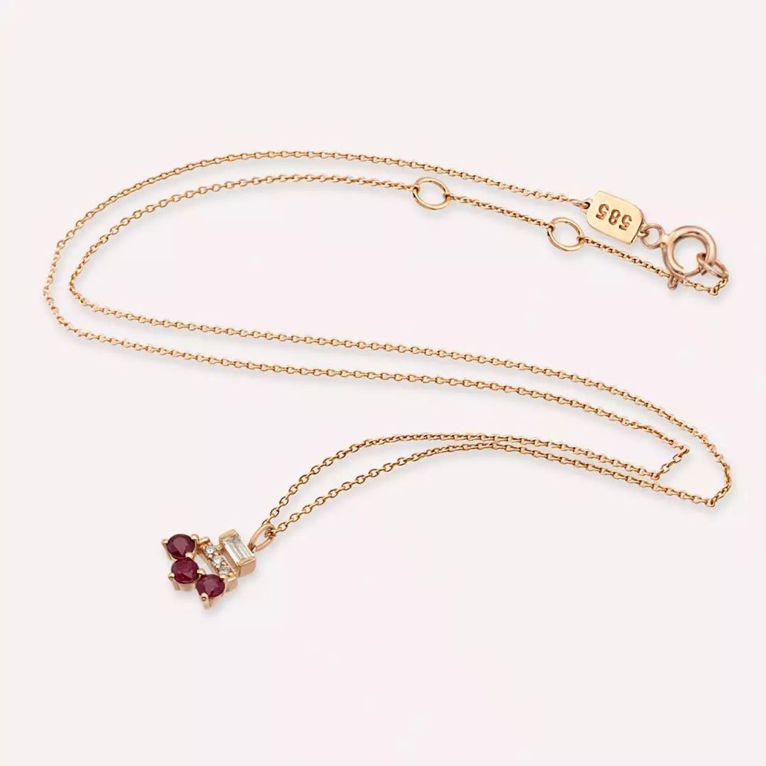 Pathy Baget Kesim Pırlanta ve Yakut Taşlı Rose Altın Kolye