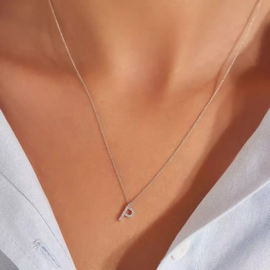 P Harf 0,08 CT Pırlanta Taşlı Beyaz Altın Kolye