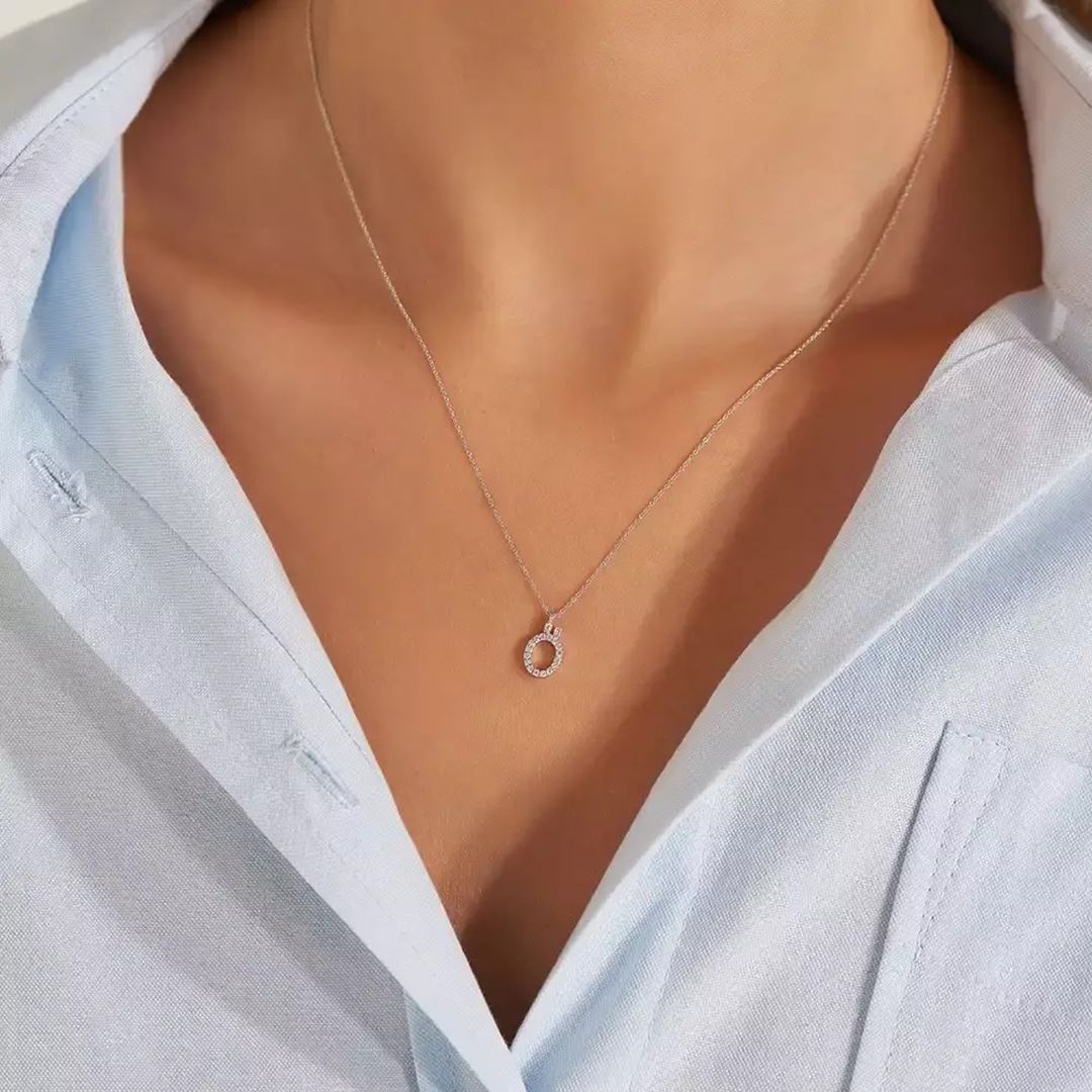 Ö Harf 0.12 CT Pırlanta Taşlı Beyaz Altın Kolye