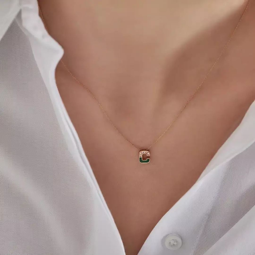 C Harf Pırlanta Taşlı ve Yeşil Mineli Rose Altın Kolye