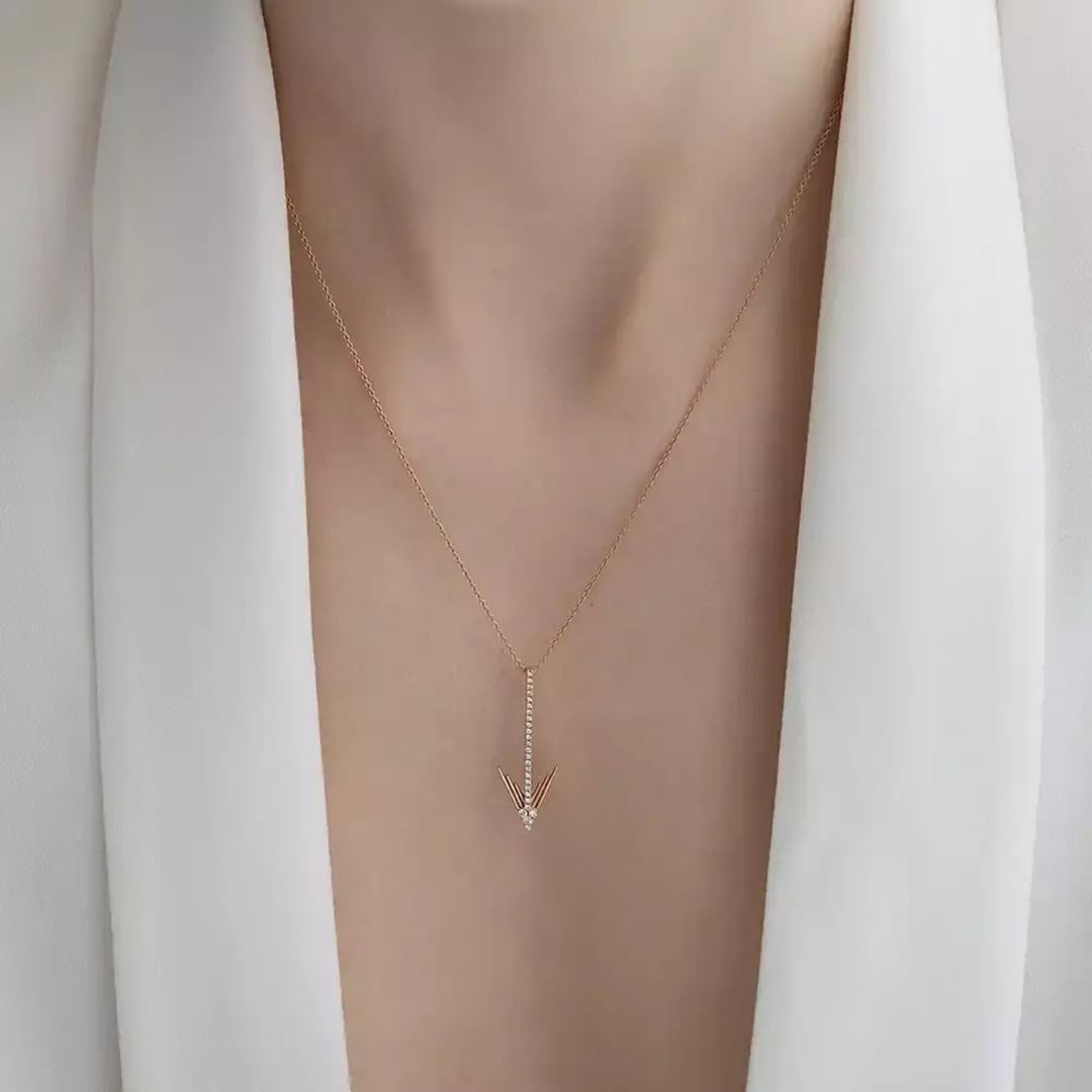 Levy Pırlanta Taşlı Kolye