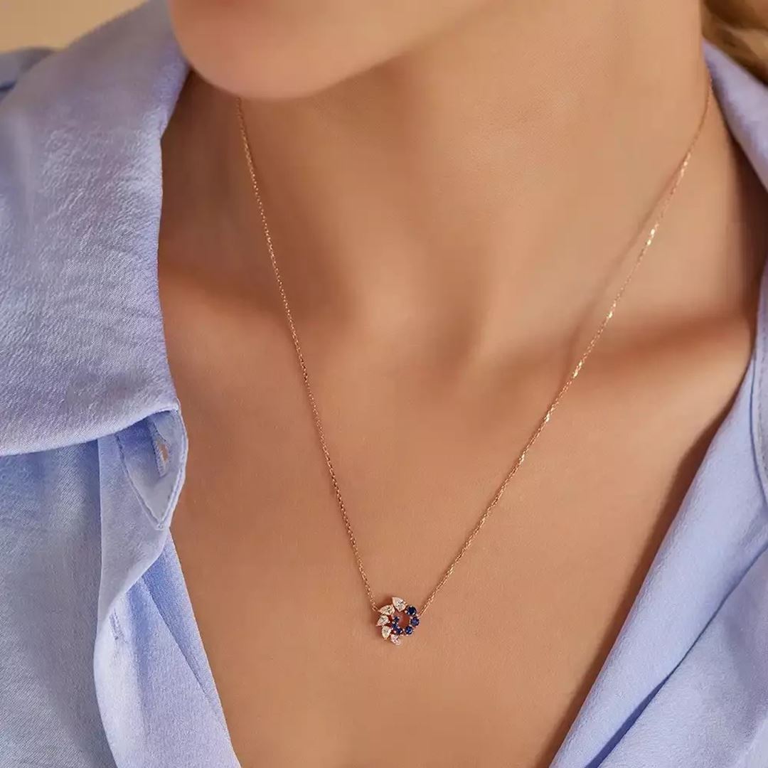 Bind Safir ve Pırlanta Taşlı Rose Altın Kolye