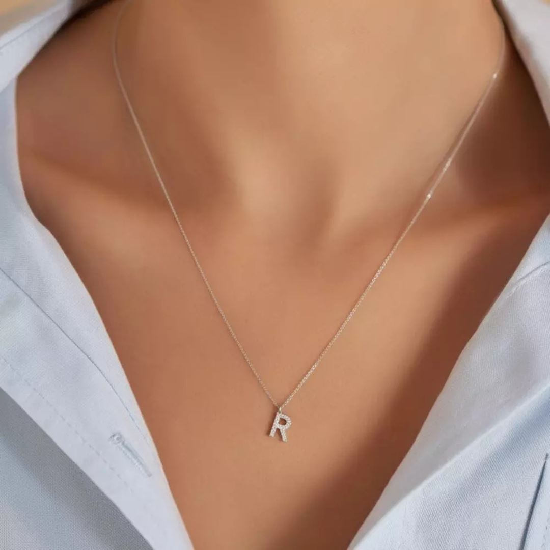 R Harf 0.10 CT Pırlanta Taşlı Beyaz Altın Kolye