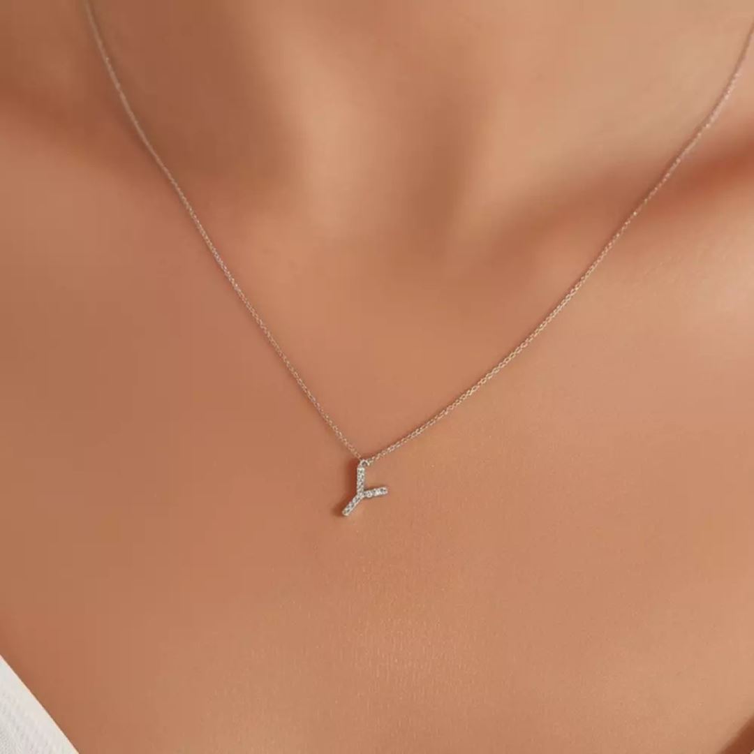 Y Harf 0.07 CT Pırlanta Taşlı Beyaz Altın Kolye