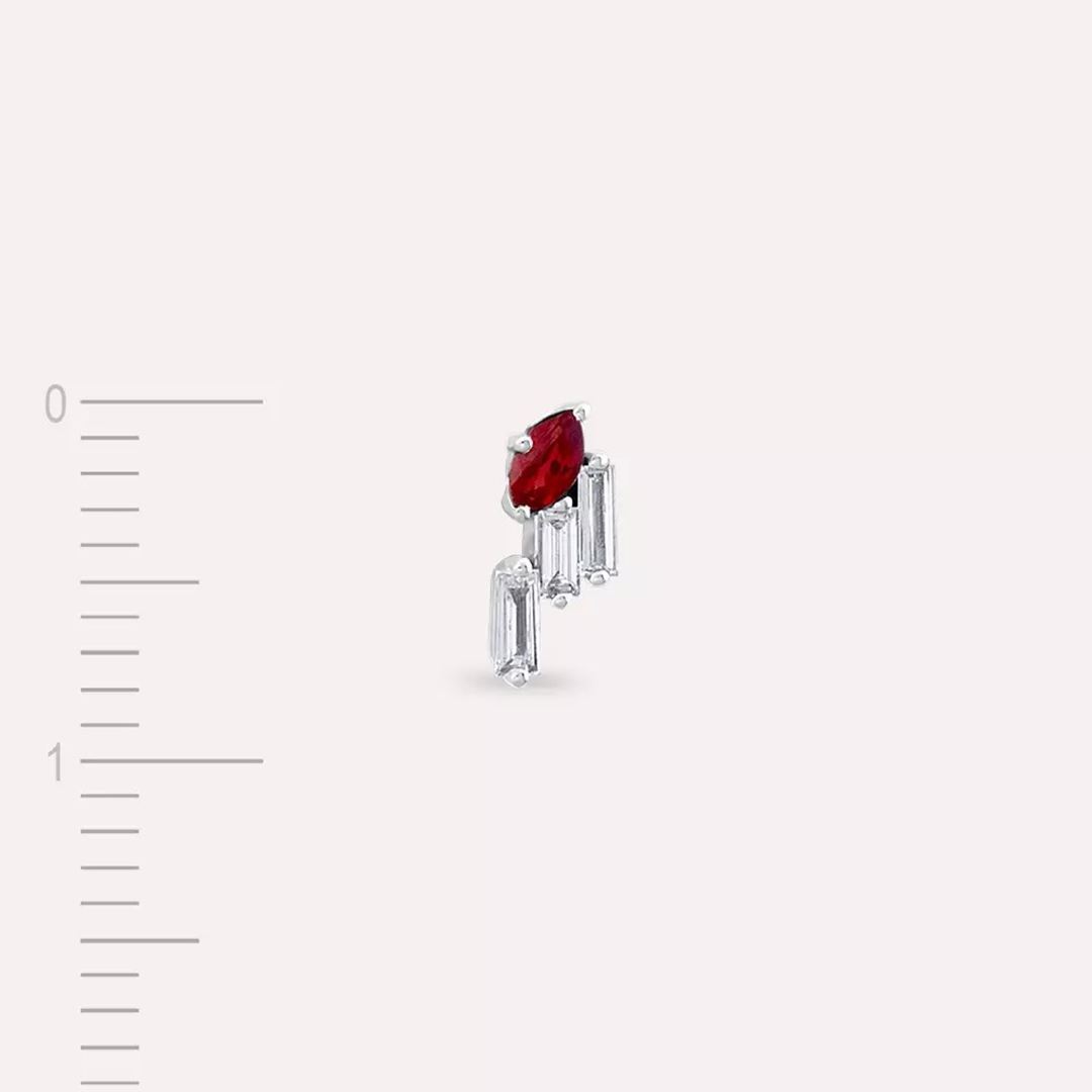 Lea Red Safir ve Baget Pırlanta Taşlı Beyaz Altın Tek Küpe