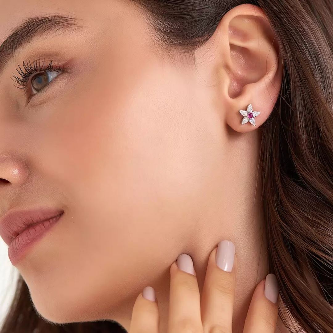 Flower Pink Safir ve Pırlanta Taşlı Beyaz Altın Küpe