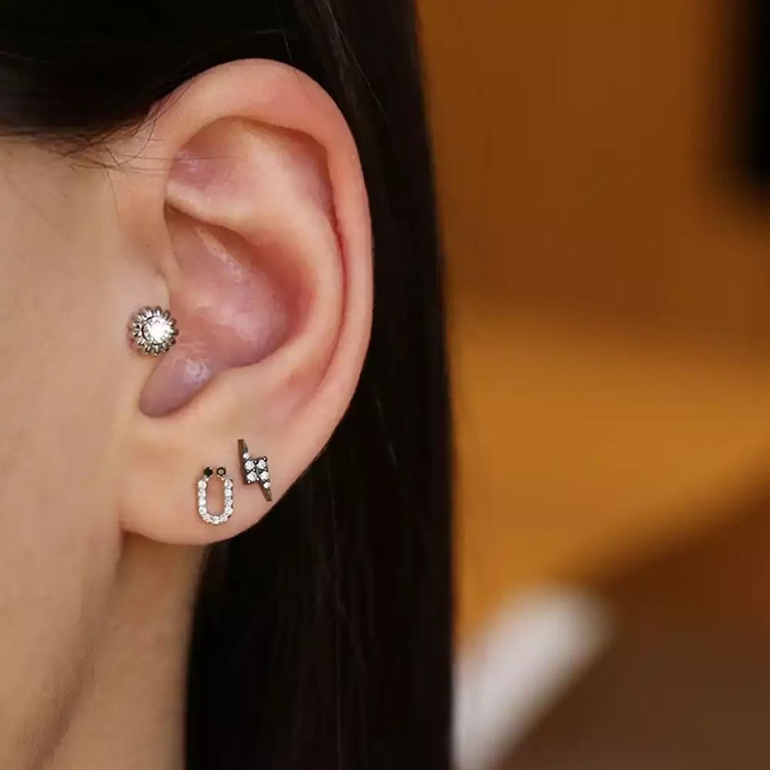 Sunflower Pırlanta Taşlı Beyaz Altın Piercing