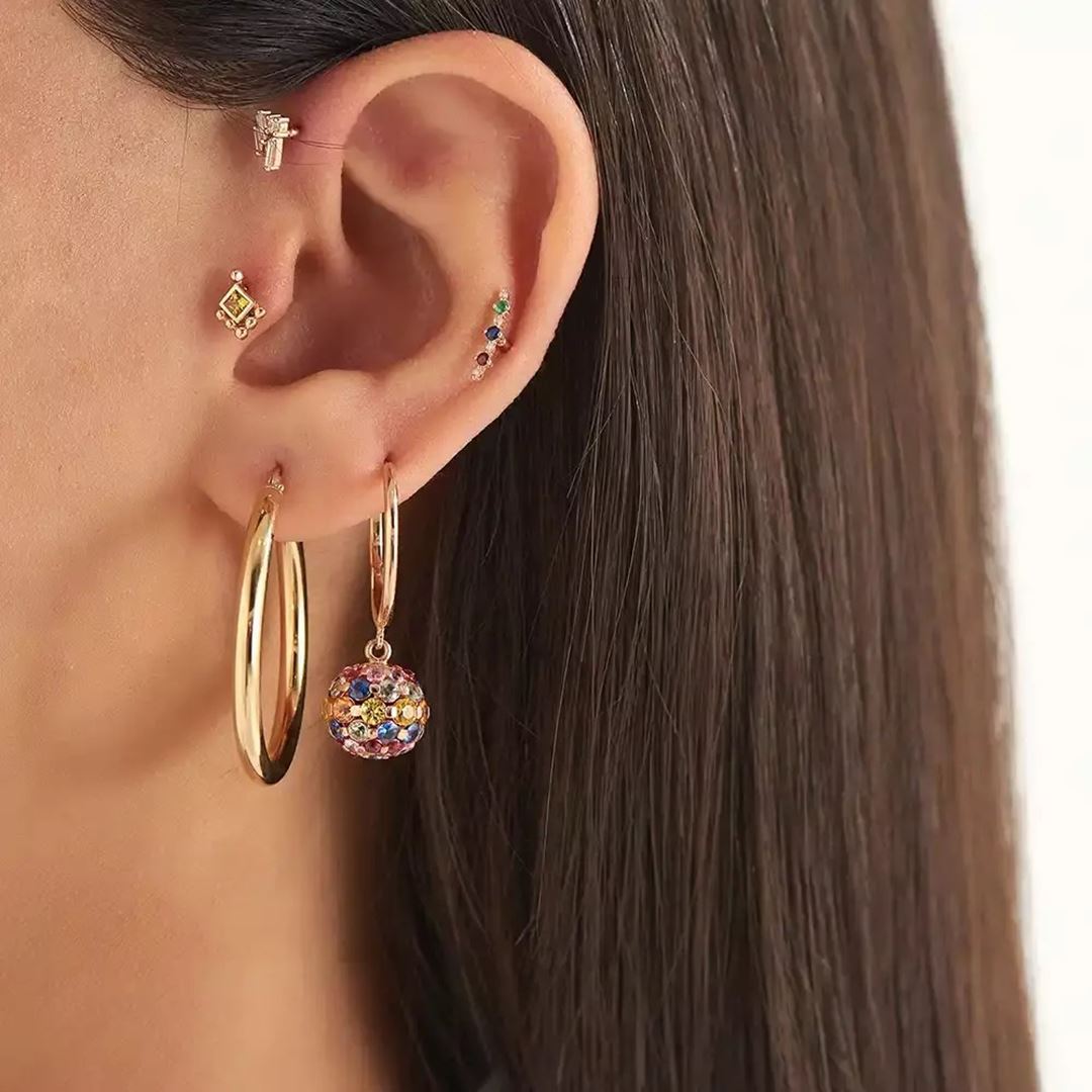 Hued Pırlanta, Safir, Yakut ve Zümrüt Taşlı Rose Altın Piercing