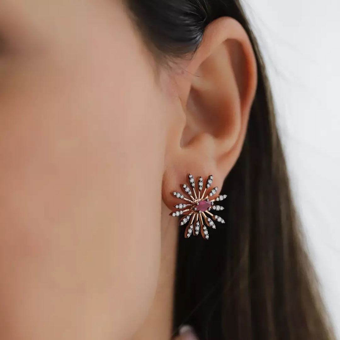 Zena Yakut ve Pırlanta Taşlı Rose Altın Küpe