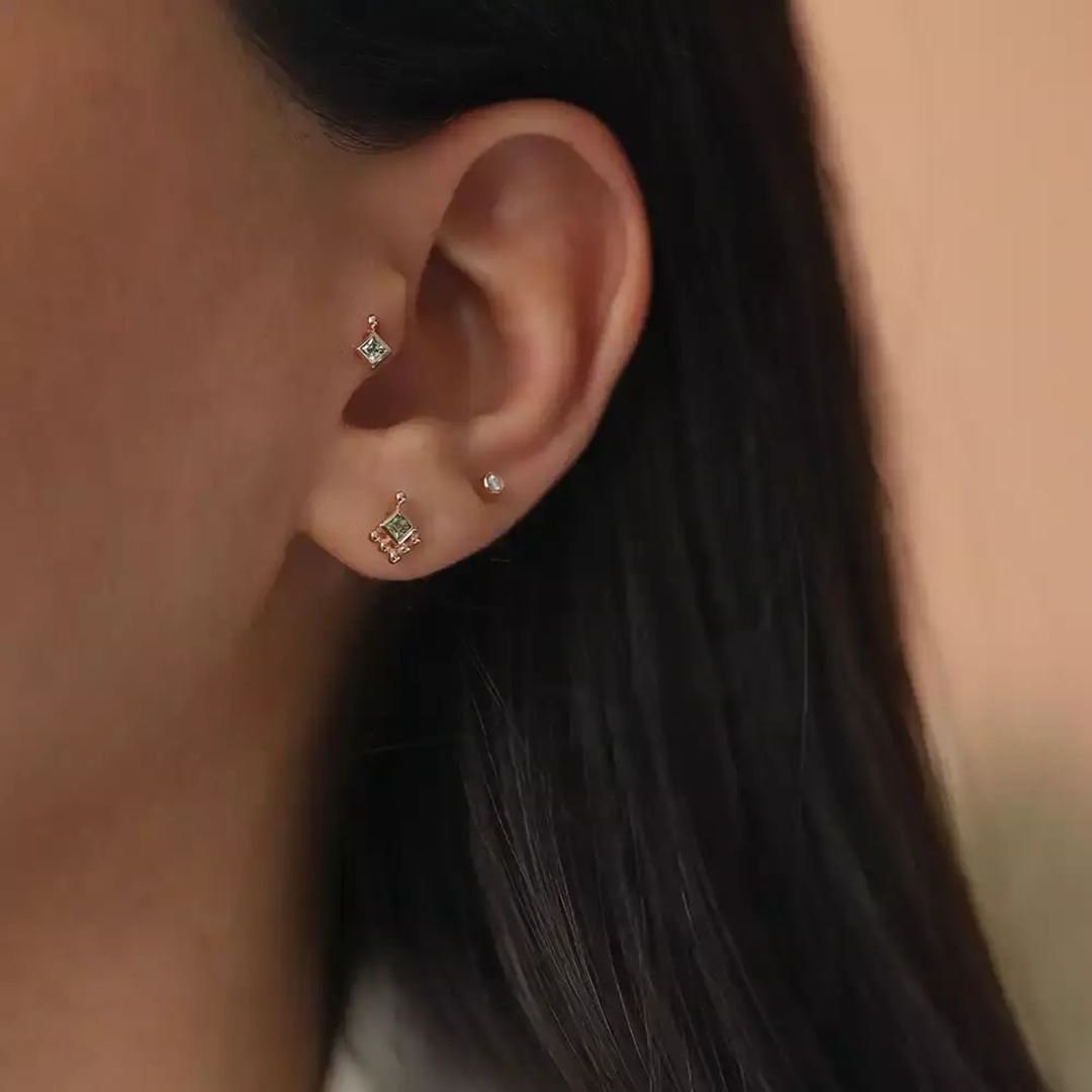 Simple Green Safir Taşlı Rose Altın Piercing