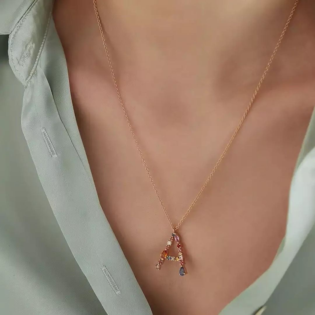 A Harf 1.39 CT Brown Pırlanta ve Multicolor Safir Taşlı Rose Altın Kolye