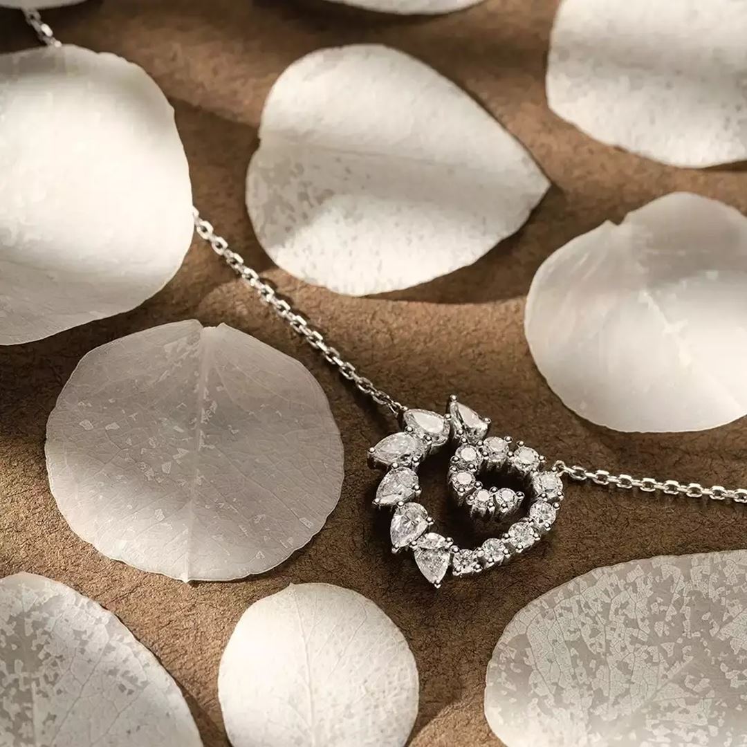 Peri Damla Kesim Pırlanta Taşlı Beyaz Altın Kolye