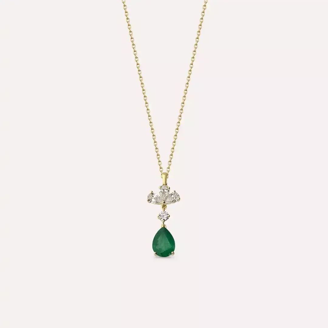 Vanya Zümrüt ve Pırlanta Taşlı Sarı Altın Kolye