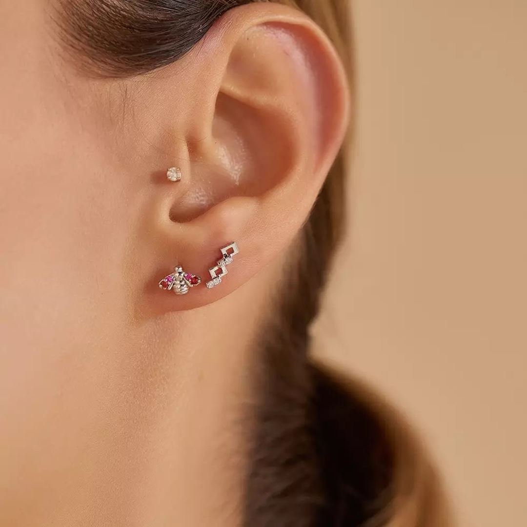 Bee Multicolor Safir Taşlı Beyaz Altın Küpe