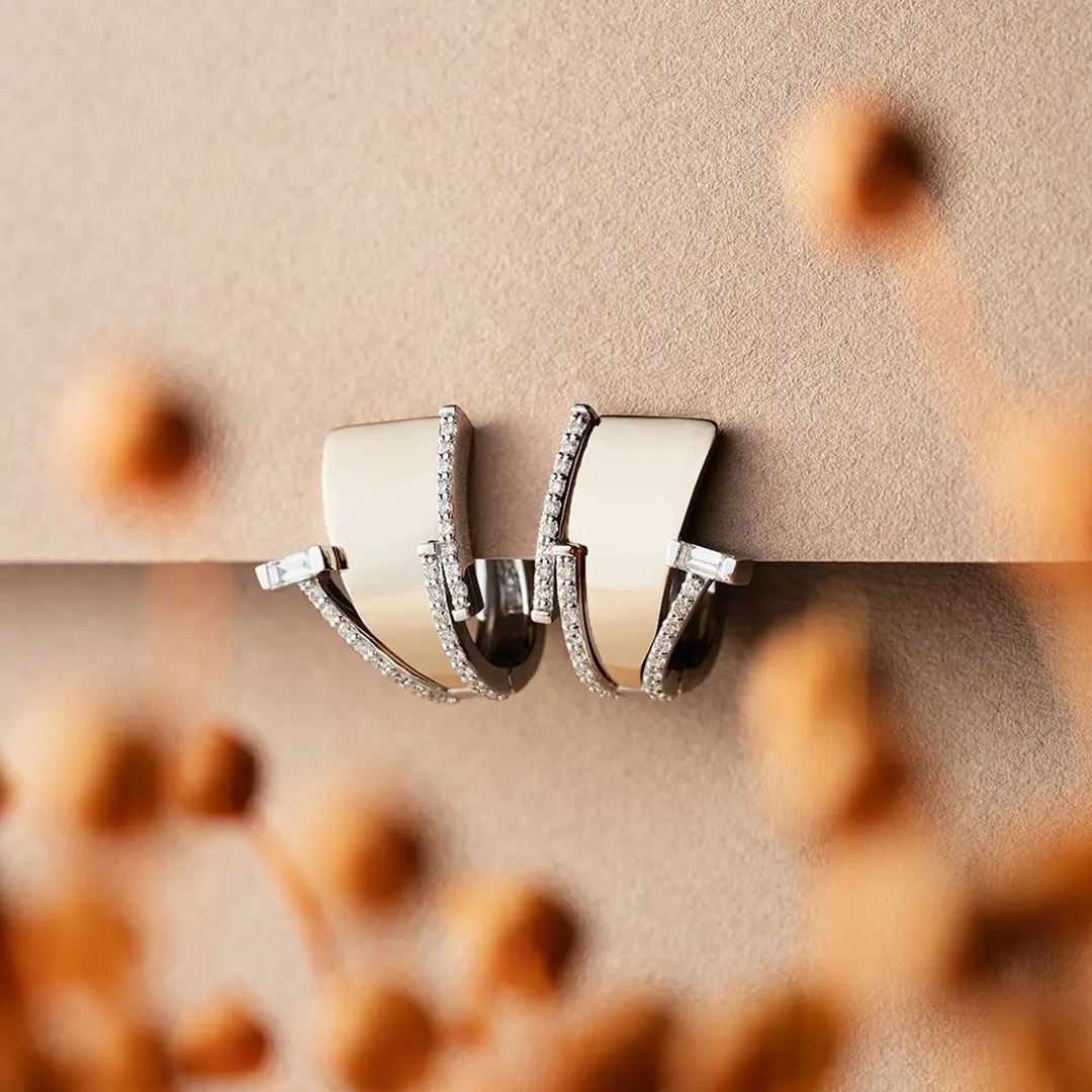 Rivet 0.60 CT Baget Pırlanta Taşlı Rose ve Beyaz Altın Küpe