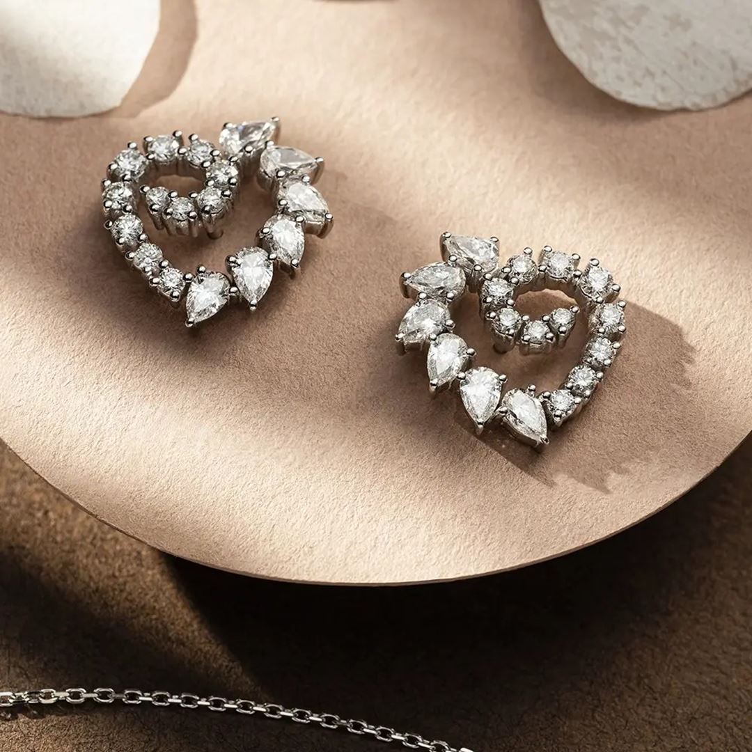 Peri Damla Kesim Pırlanta Taşlı Beyaz Altın Küpe