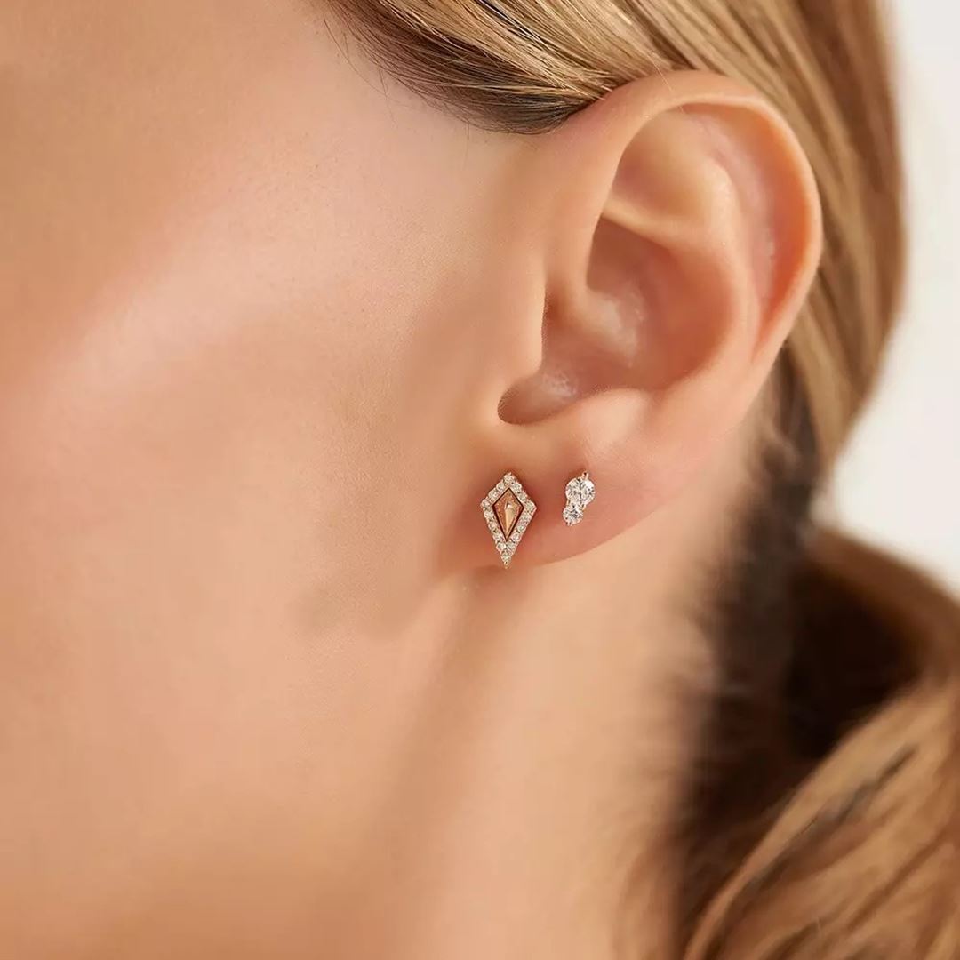 Punta Pırlanta Taşlı Rose Altın Küpe