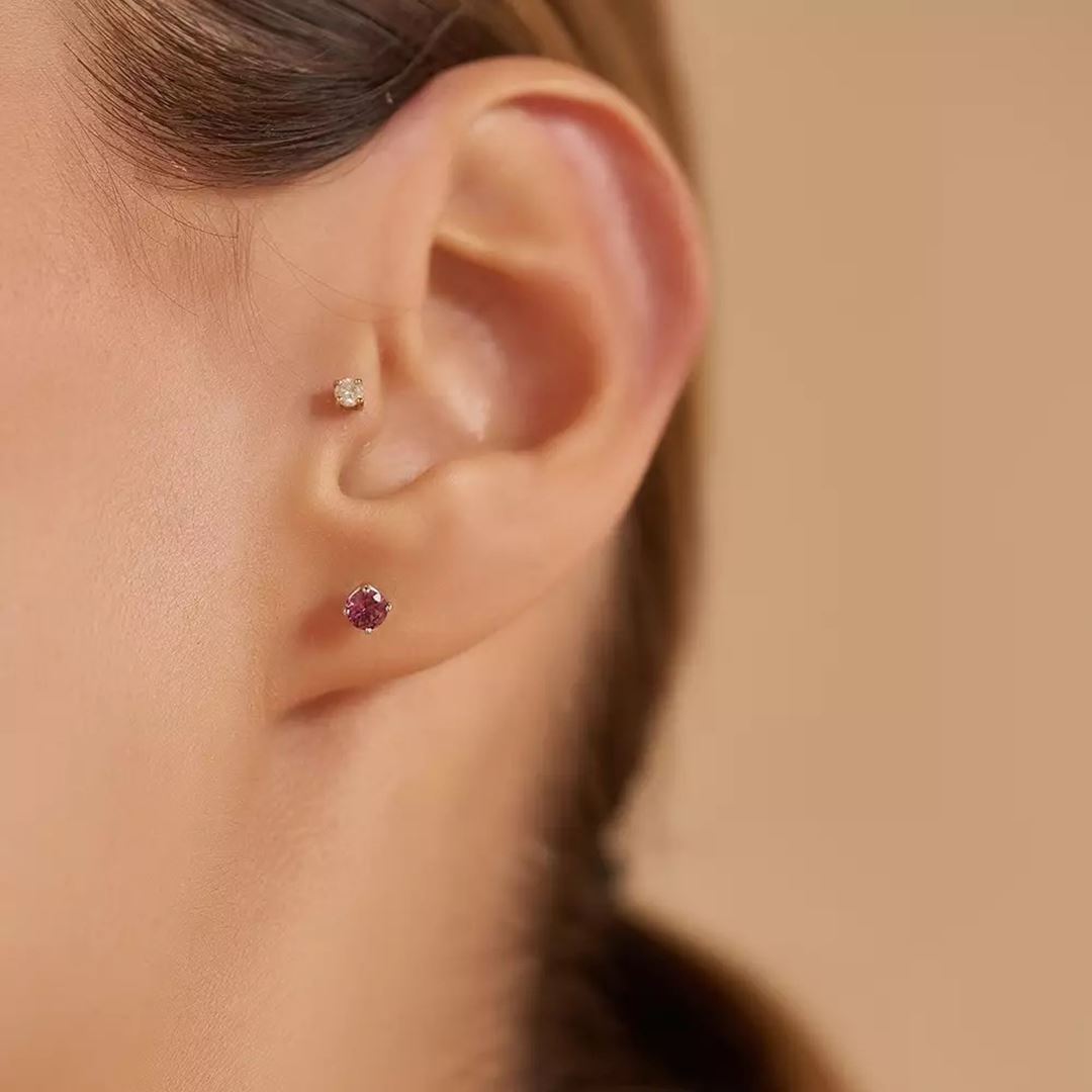 Paio Red Safir Taşlı Beyaz Altın Küpe