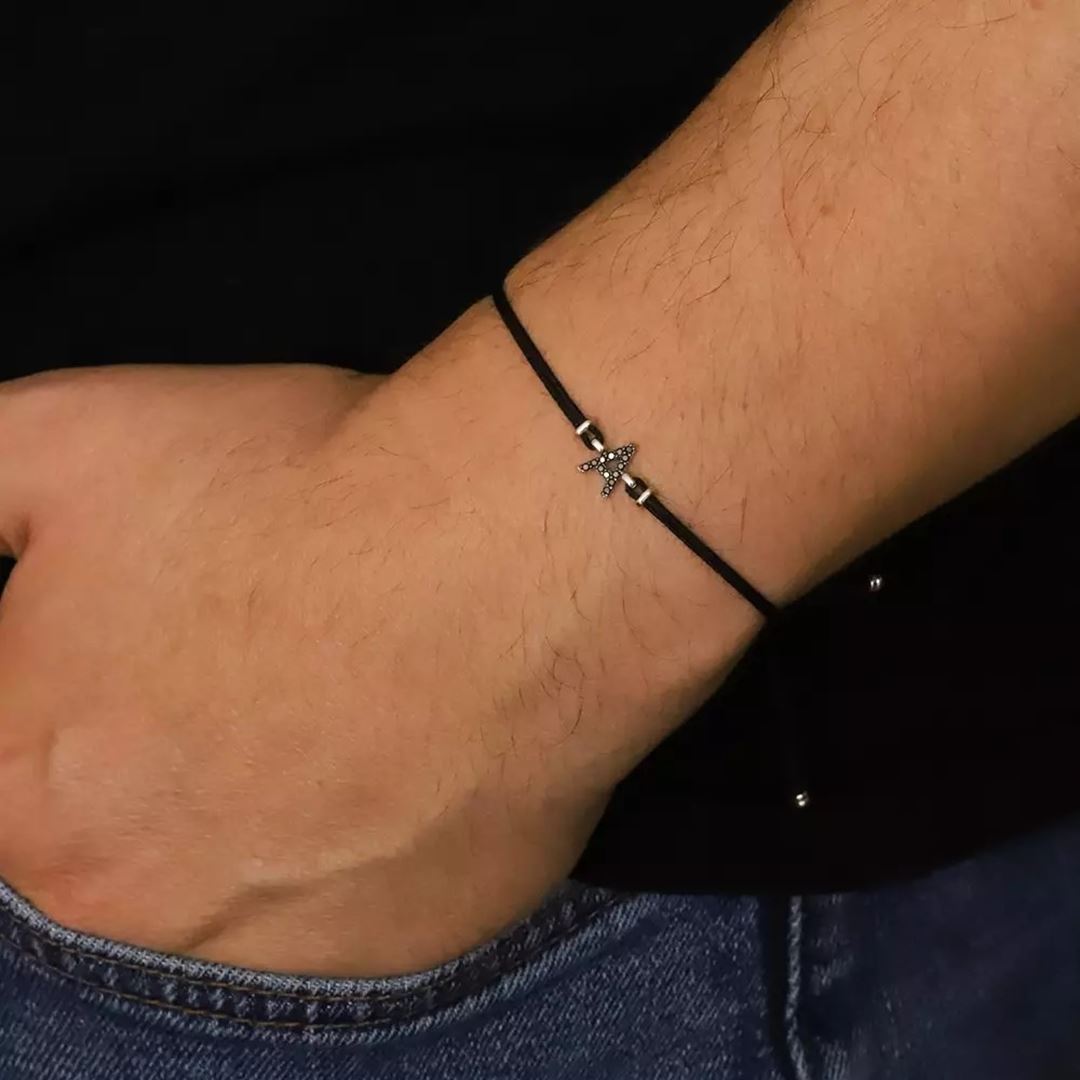 Siyah Pırlanta Taşlı Beyaz Altın Harfli İp Bileklik