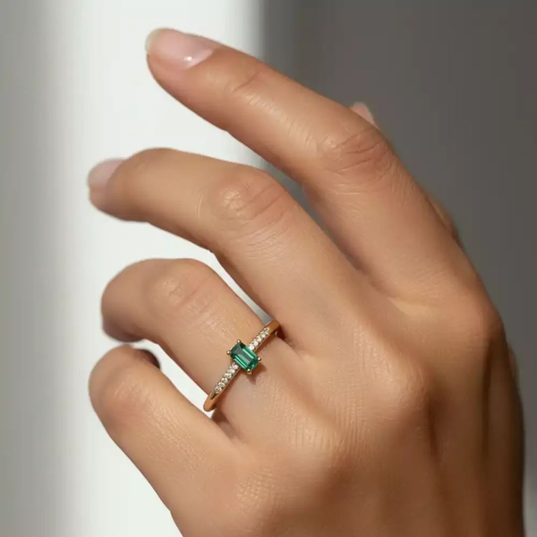 Lena Green Safir ve Pırlanta Taşlı Sarı Altın Yüzük