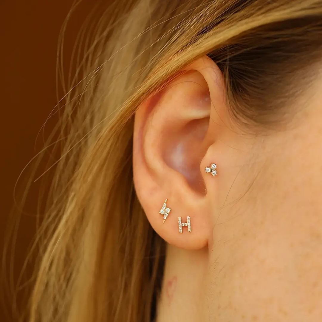 H Harf Pırlanta Taşlı Rose Altın Piercing