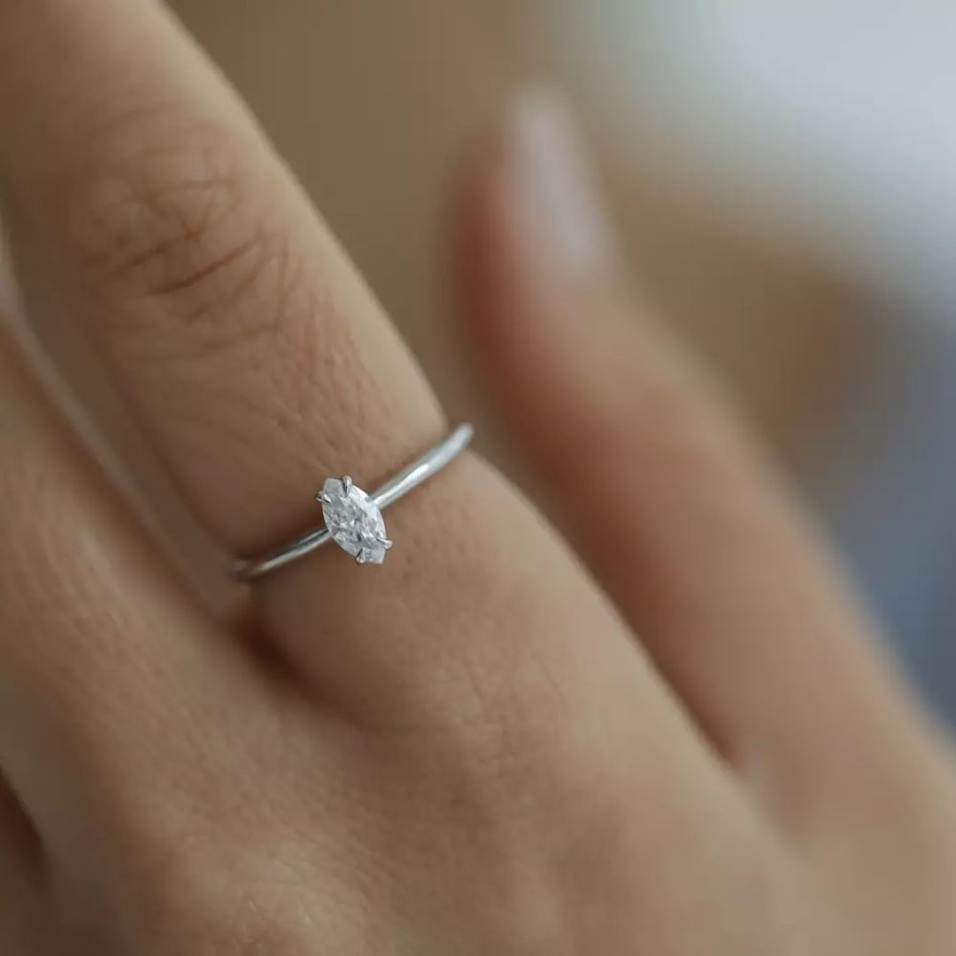0.30 CT Markiz Kesim Tektaş Pırlanta Beyaz Altın Yüzük