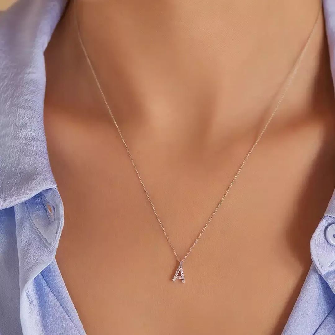 A Harf 0.09 CT Pırlanta Taşlı Beyaz Altın Kolye